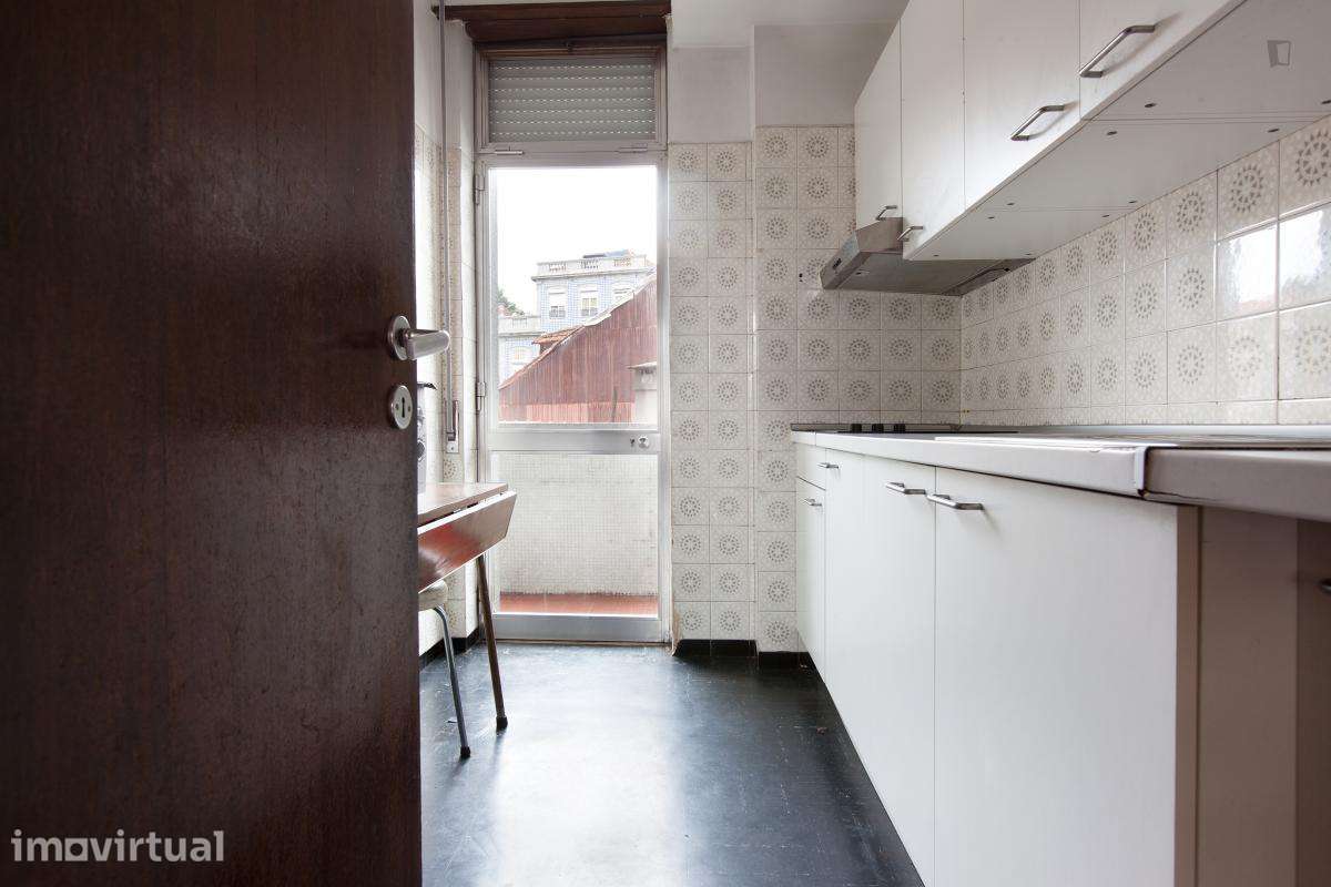 Apartamento com 5 quartos - localizado em Cedofeita Porto - Grande imagem: 2/34