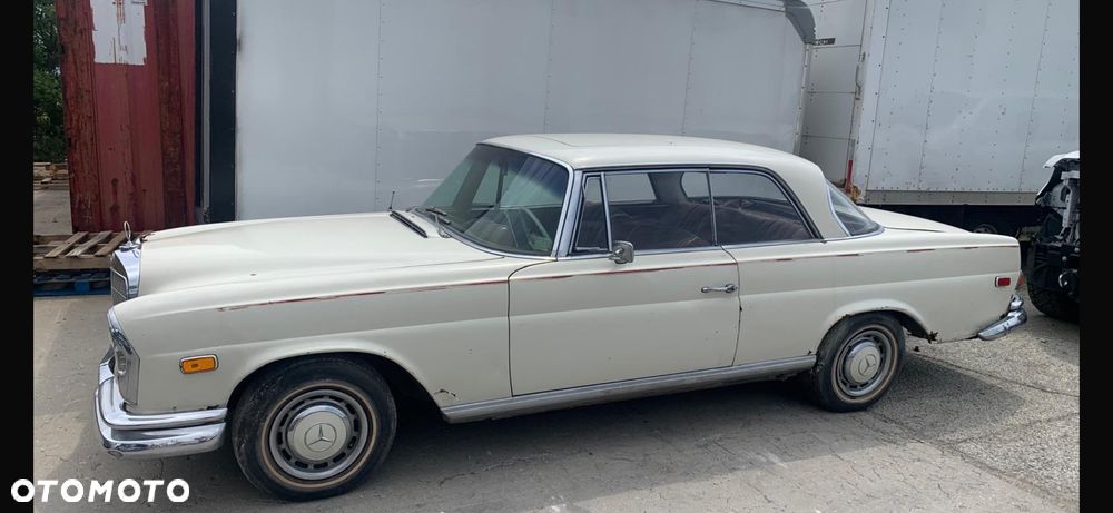 Mercedes-Benz W111 - 2