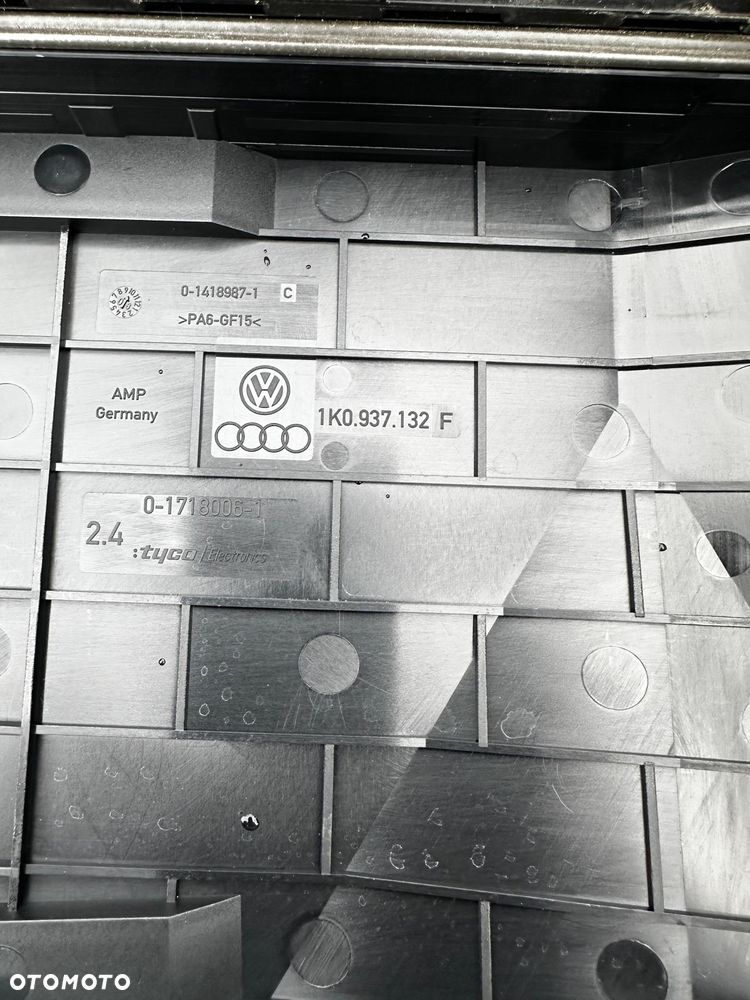 Skrzynka Bezpieczników VW Tiguan I 2.0 TDI 1K0937125A Demontaż - 5