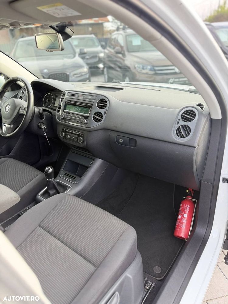 Volkswagen Tiguan - 5