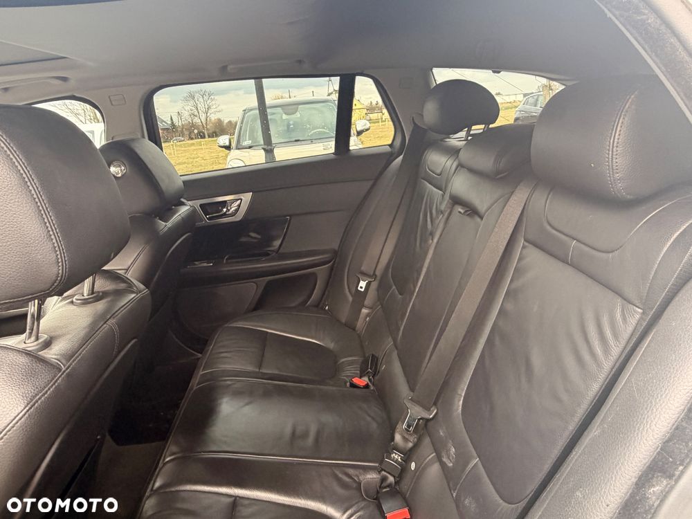 Jaguar XF 2.2 D Premium Luxury - 19