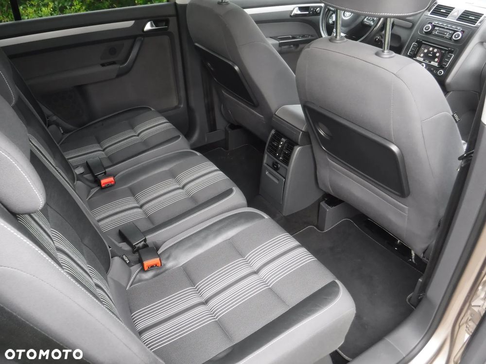 Volkswagen Touran 1.4 TSI MATCH - 20