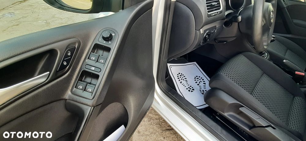 Volkswagen Golf - 38