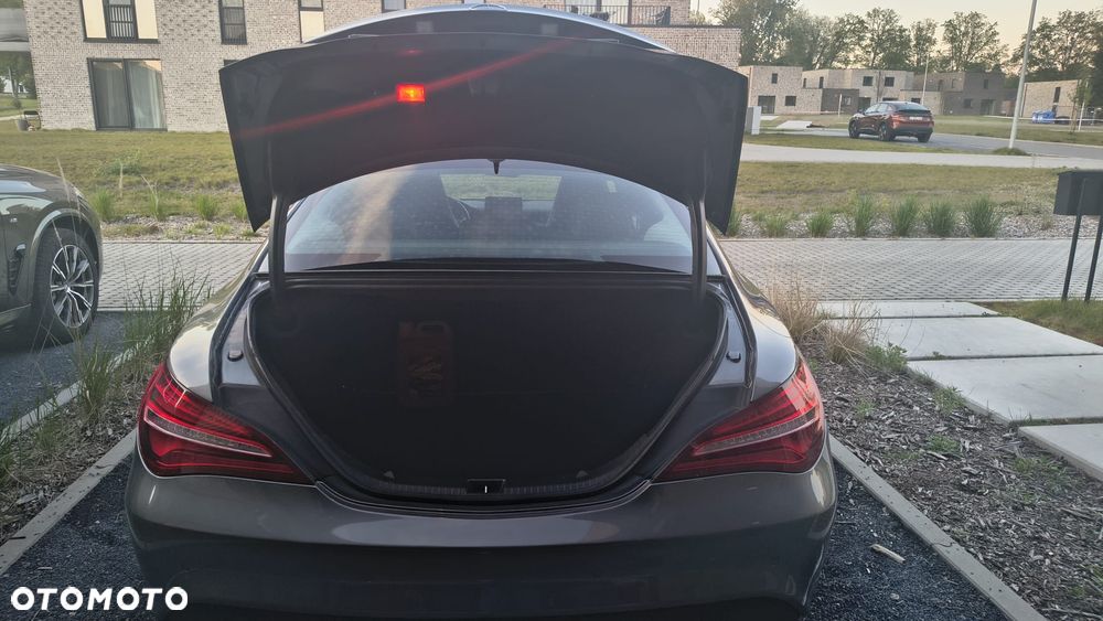 Mercedes-Benz CLA 180 7G-DCT - 14