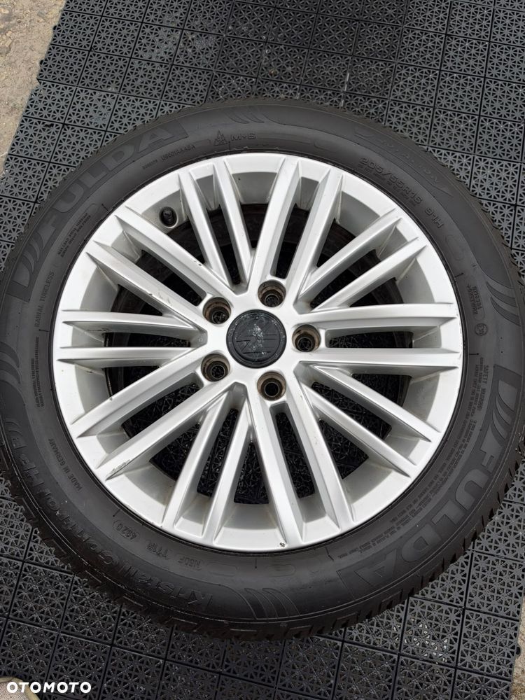 Volkswagen Golf - 25