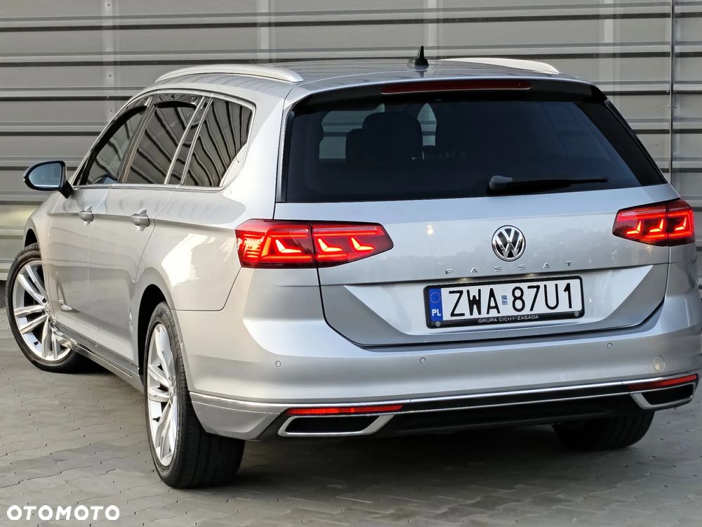 Volkswagen Passat 2.0 TDI Elegance DSG - 20