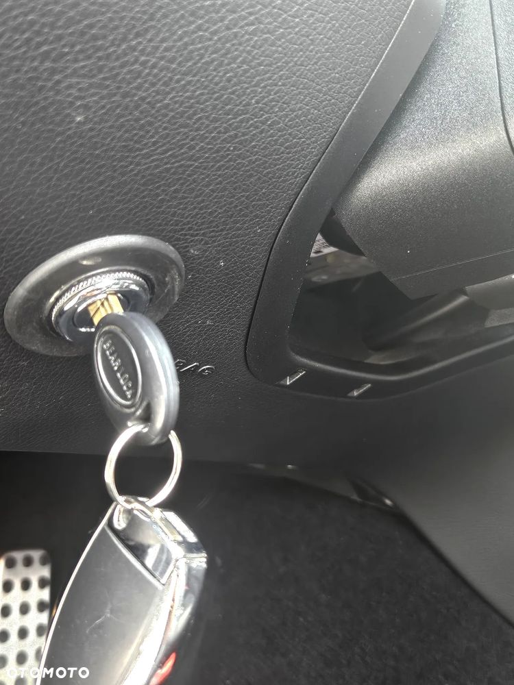 Mercedes-Benz Klasa C 200 7G-TRONIC - 28