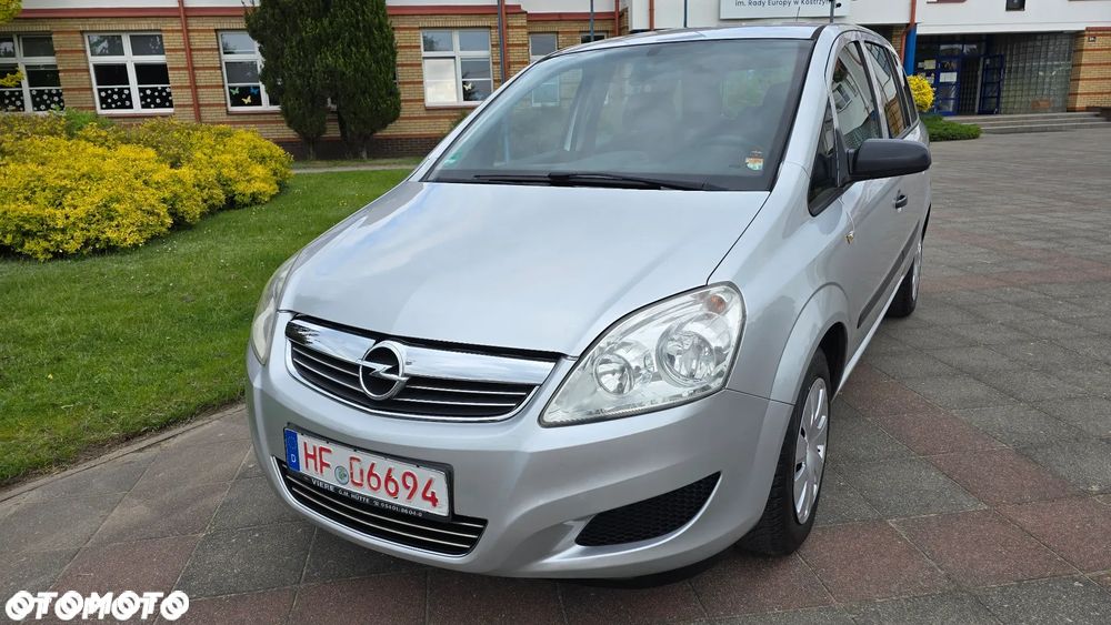 Opel Zafira - 2
