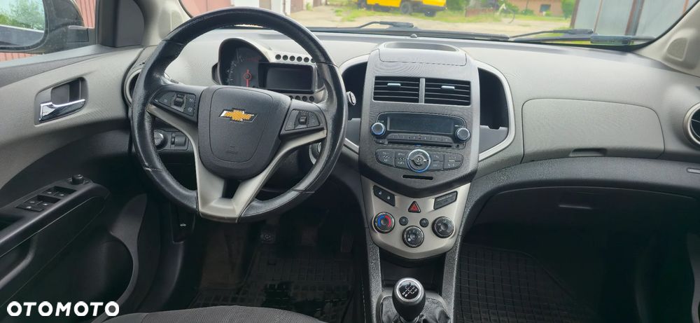 Chevrolet Aveo 1.4 16V LT EU5 - 9