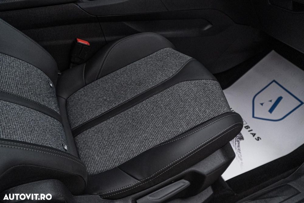 Peugeot 3008 1.2 PureTech Turbo S&S EAT8 Allure - 37