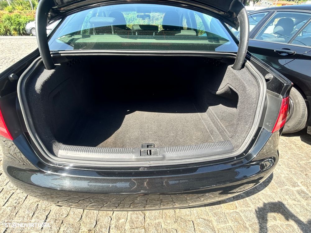 Audi A4 2.0 TDI — fotografia 10