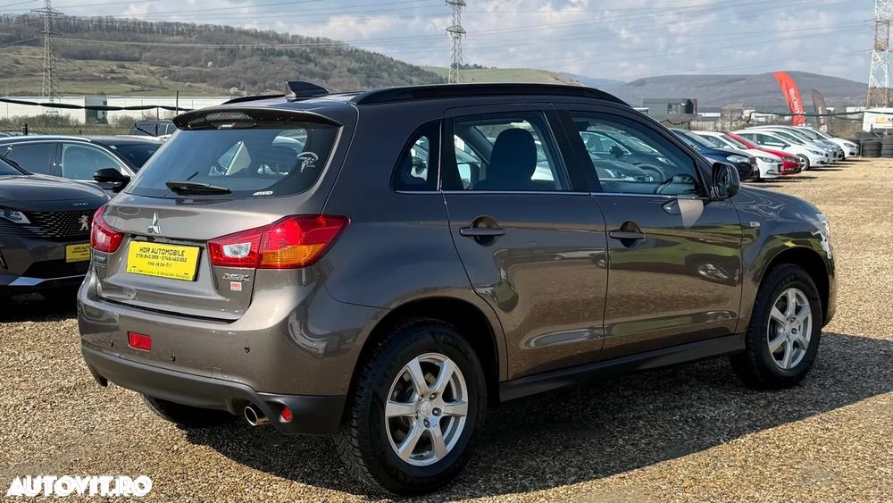 Mitsubishi ASX - 9