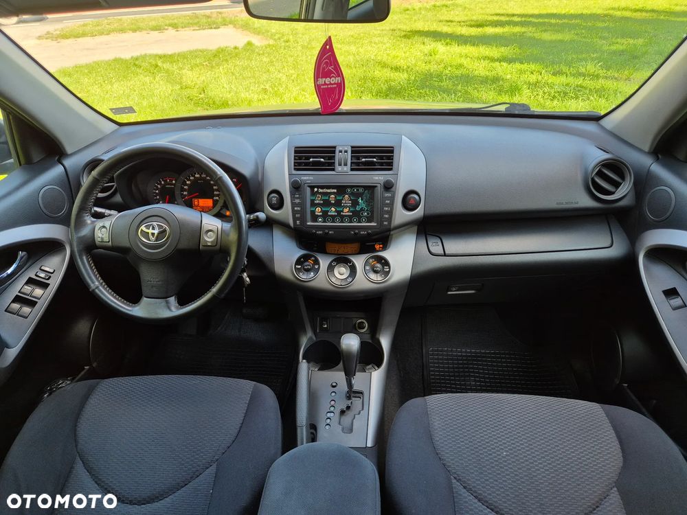 Toyota RAV4 2.0 4x4 Automatik Sol - 29