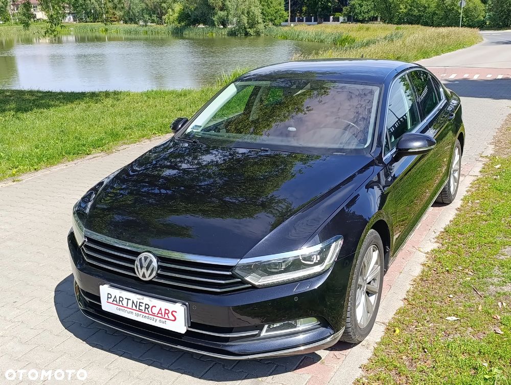 Volkswagen Passat 2.0 TDI (BlueMotion Technology) DSG Highline - 1