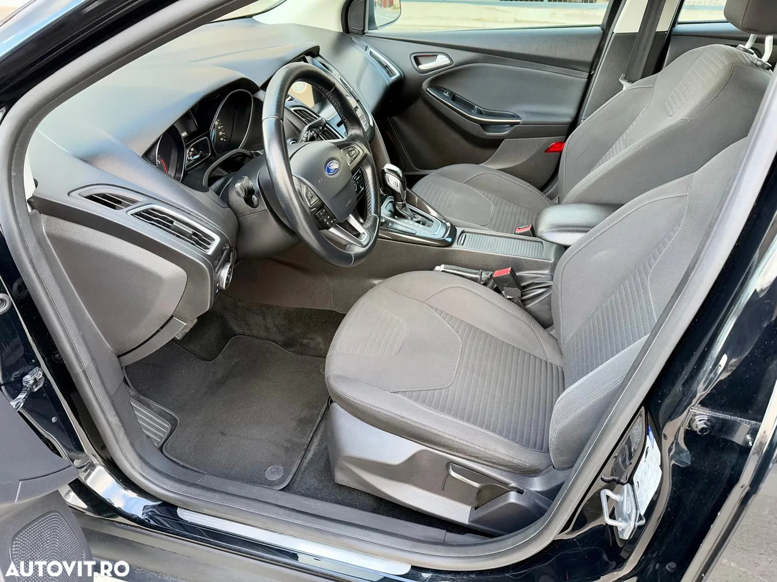 Ford Focus 1.5 EcoBlue Start-Stopp-System Aut. TITANIUM - 9