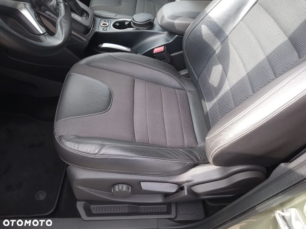 Ford Kuga 2.0 TDCi 4x4 Titanium - 19