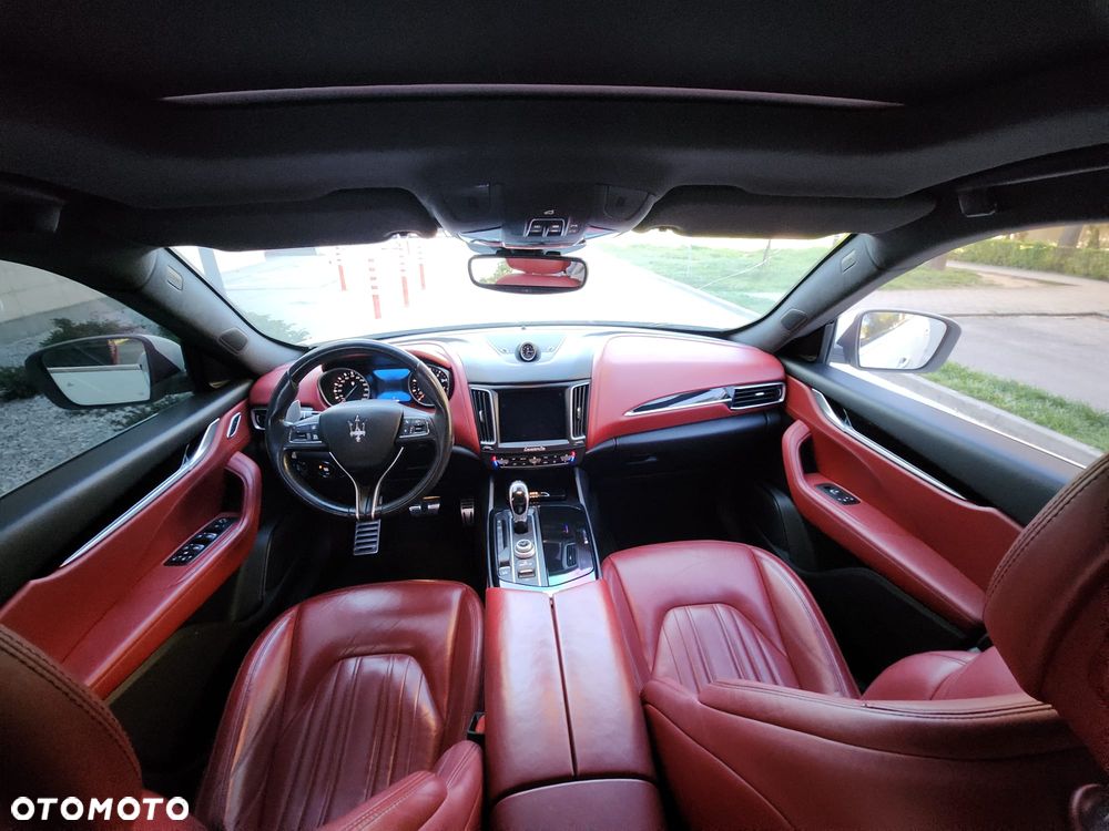 Maserati Levante S Q4 - 10
