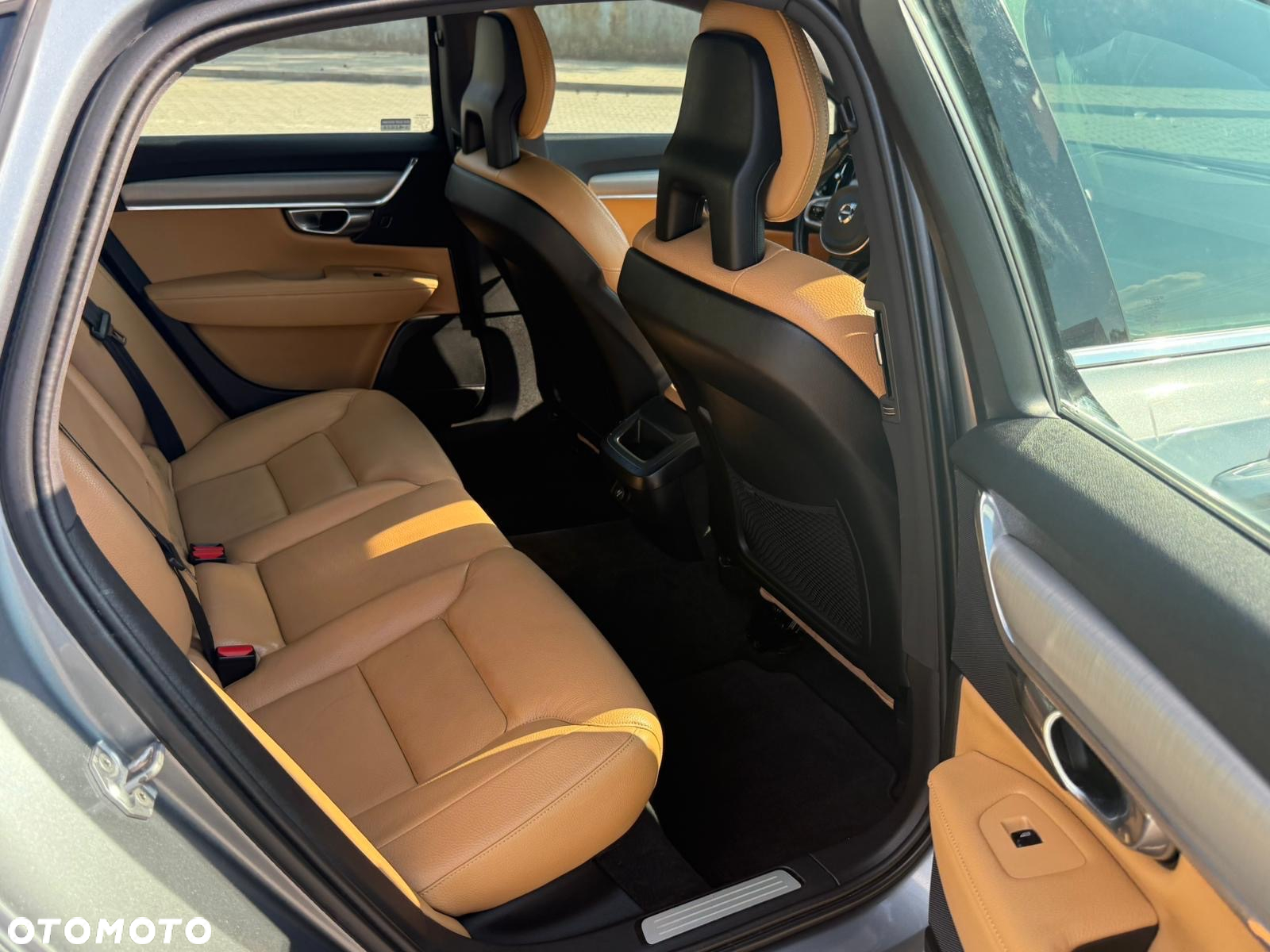 Volvo S90 D4 Momentum - 31