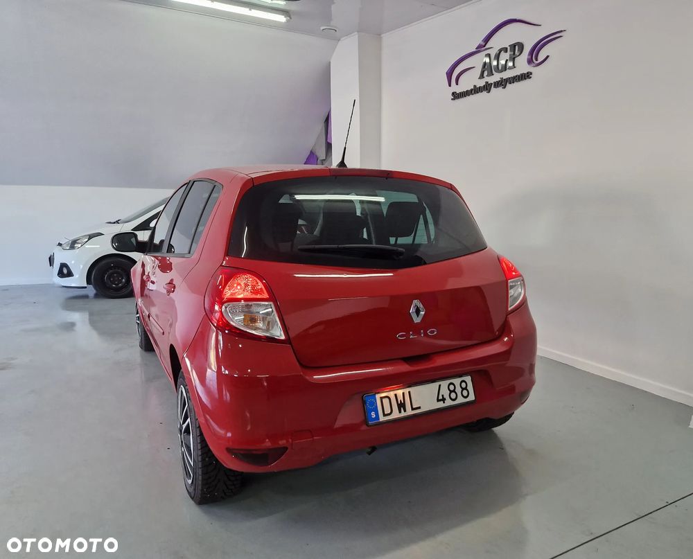 Renault Clio - 14