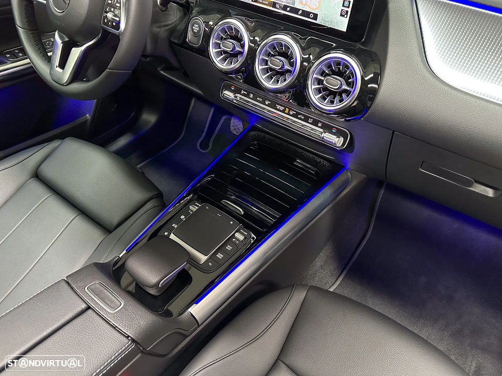 Mercedes-Benz GLA 250 e 8G-DCT Progressive — fotografia 45