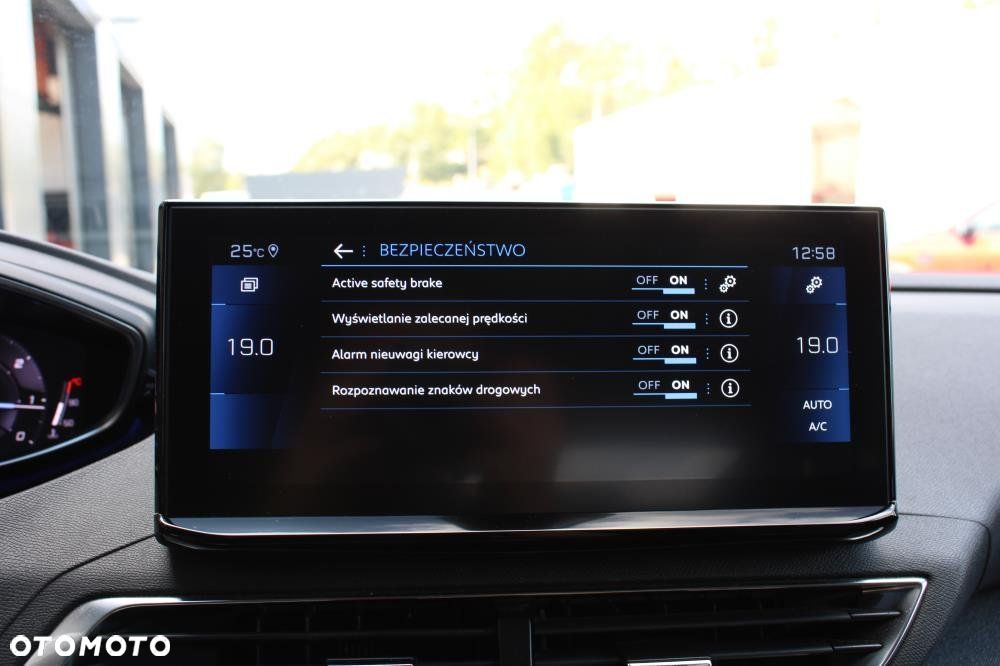 Peugeot 3008 - 33