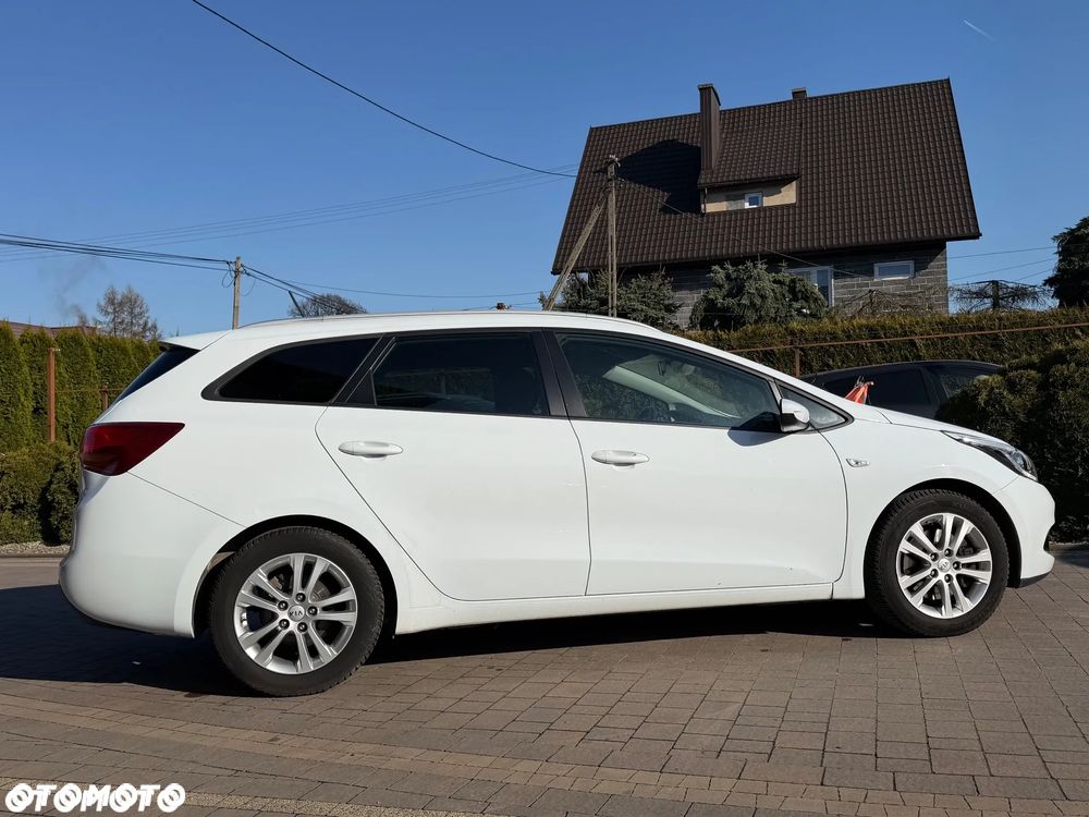 Kia Ceed 1.6 GDI Spirit - 12