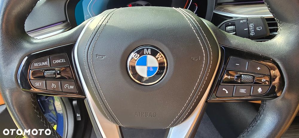 BMW Seria 5 518d Luxury Line sport - 31