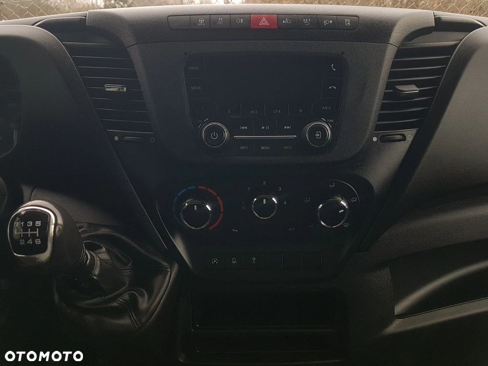 Iveco DAILY KONTENER NISKOPODŁOGOWY 4,43x2,23x2,42 SKLEP BAR FOODTRUCK KAMPER KLIMA - 10