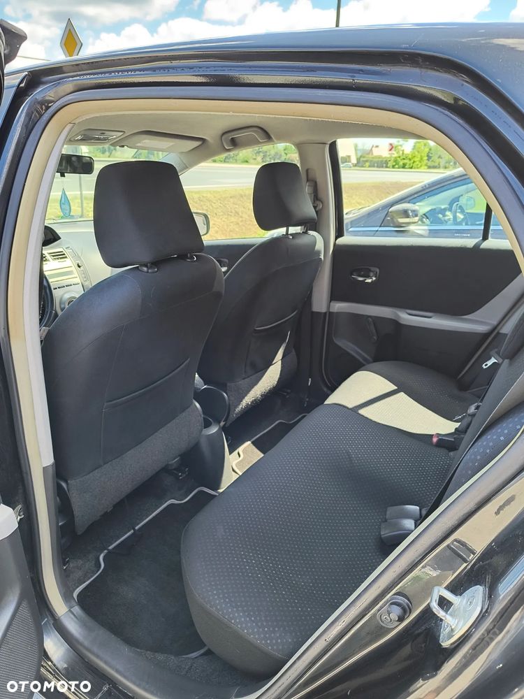 Toyota Yaris 1.4 D-4D Active - 8