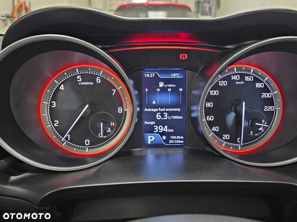Suzuki Swift 1.2 Premium Plus CVT - 11