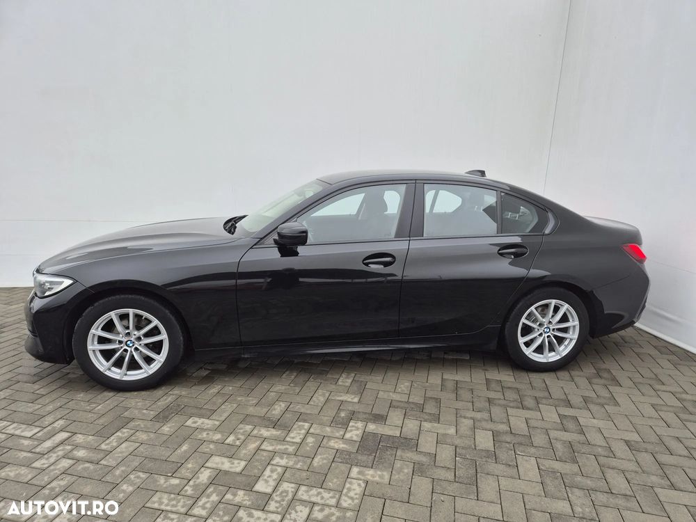 BMW Seria 3 318i AT - 2
