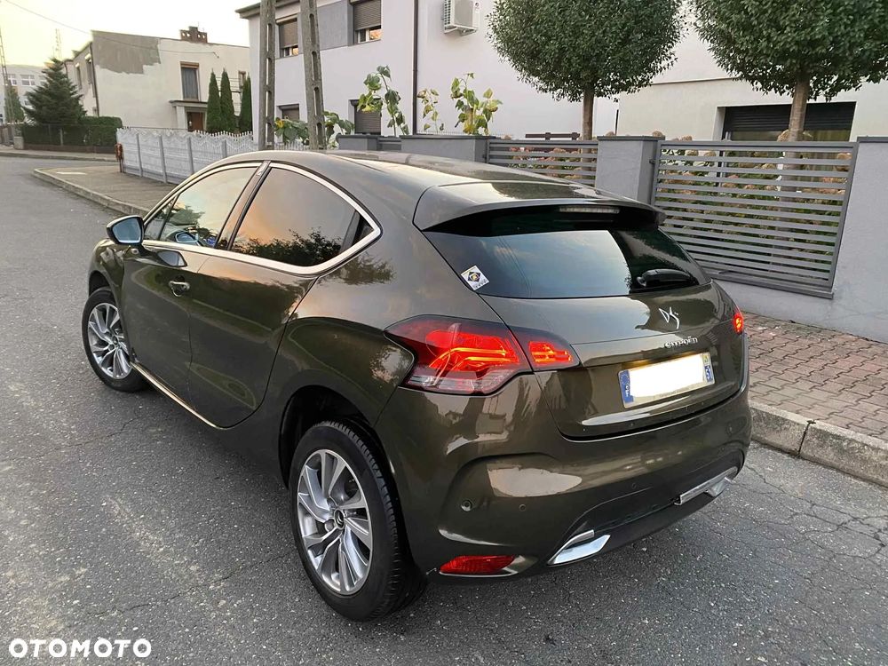 Citroën DS4 e-HDi 115 Chic - 31