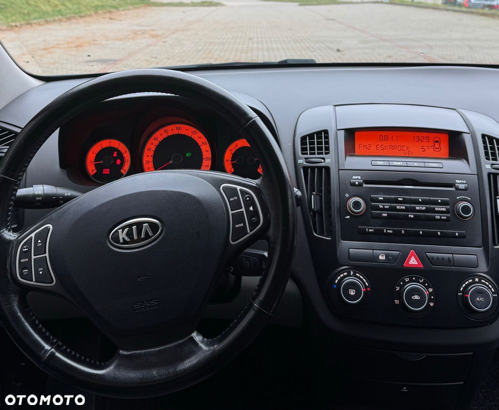 Kia Ceed 1.6 Comfort - 11