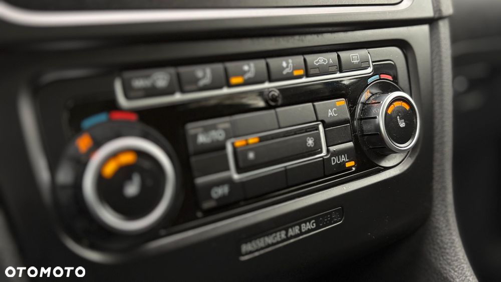 Volkswagen Golf - 16