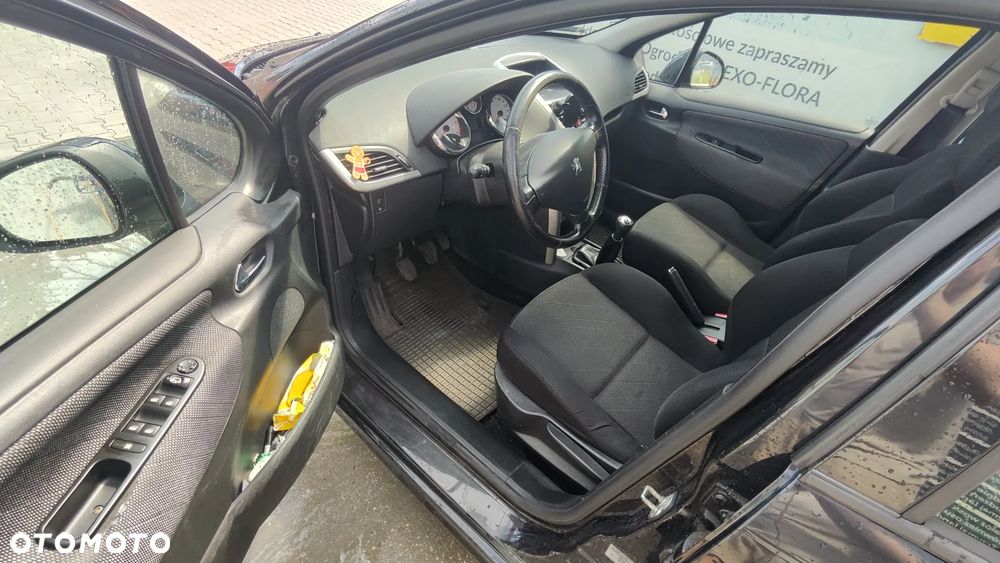 Peugeot 207 1.6 HDi Sporty - 22