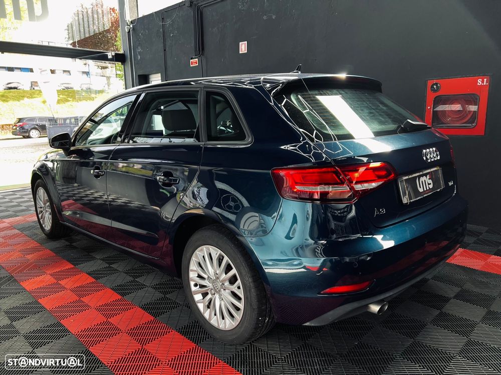 Audi A3 Sportback 1.6 TDI - 7