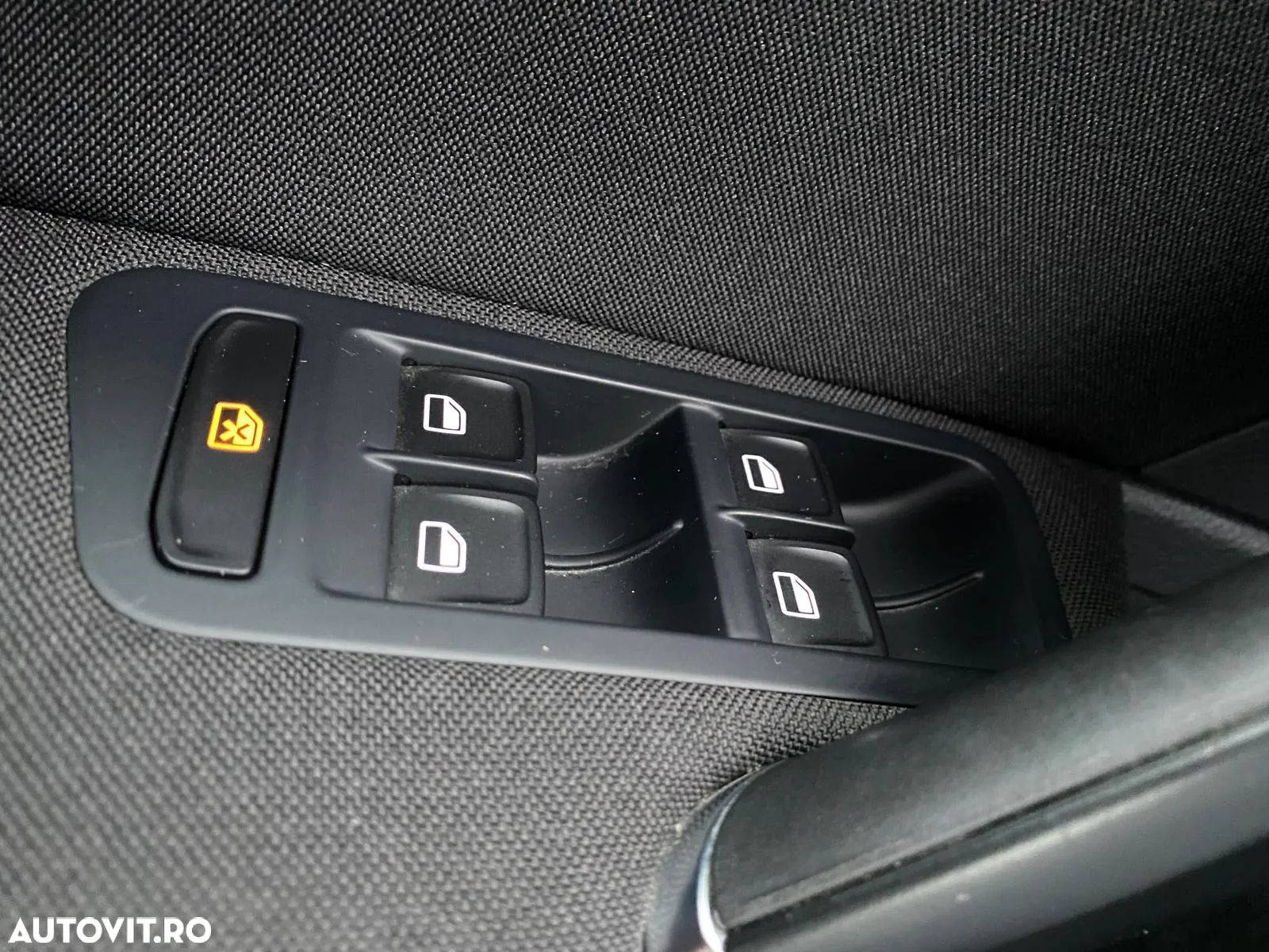 Volkswagen Golf 1.6 TDI BMT Comfortline - 8