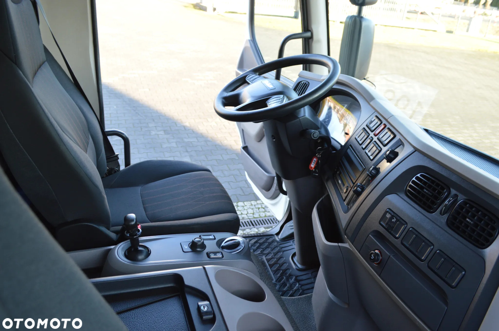 DAF LF 180 FA KONTENER+WINDA - 18