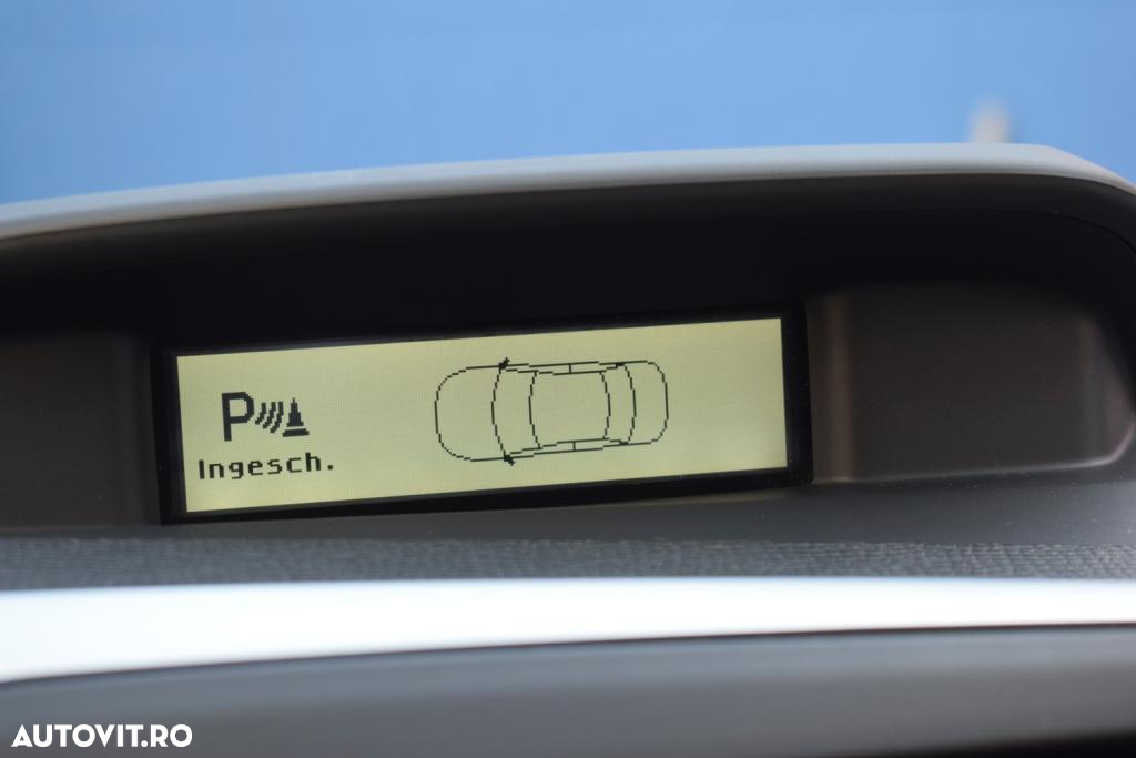 Volvo XC 60 D5 AWD Kinetic - 15