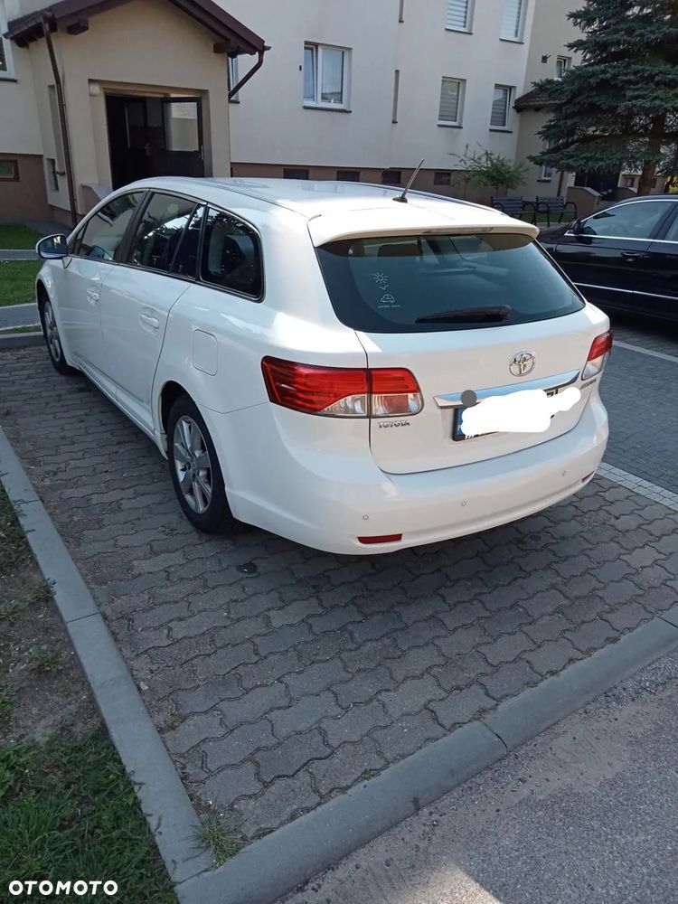 Toyota Avensis 2.0 D-4D Style - 6