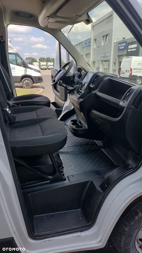 Fiat Ducato furgon L2H2 – 3,3t salon PL – ASO – czujniki – drzwi 180 - 13