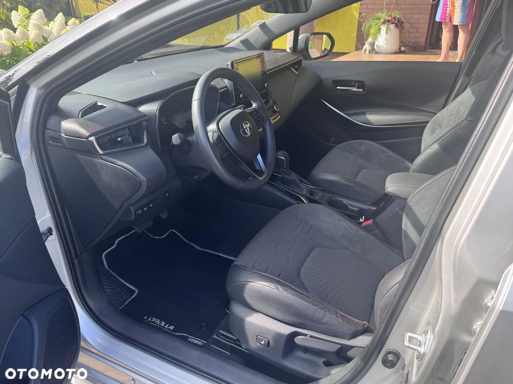 Toyota Corolla 1.8 Hybrid Selection - 8