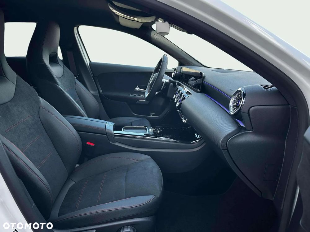 Mercedes-Benz Klasa A 180 AMG Line 7G-DCT - 13