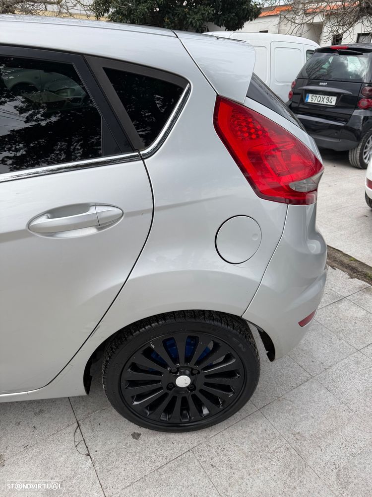 Ford Fiesta - 7
