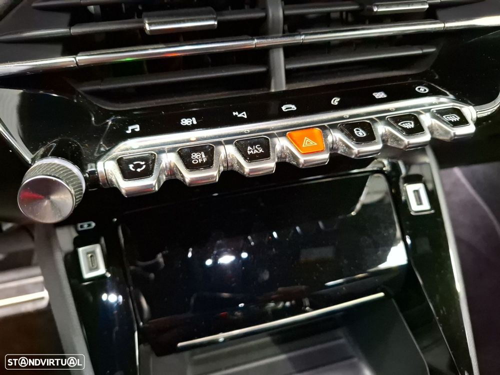 Peugeot e-208 50 kWh GT - 22