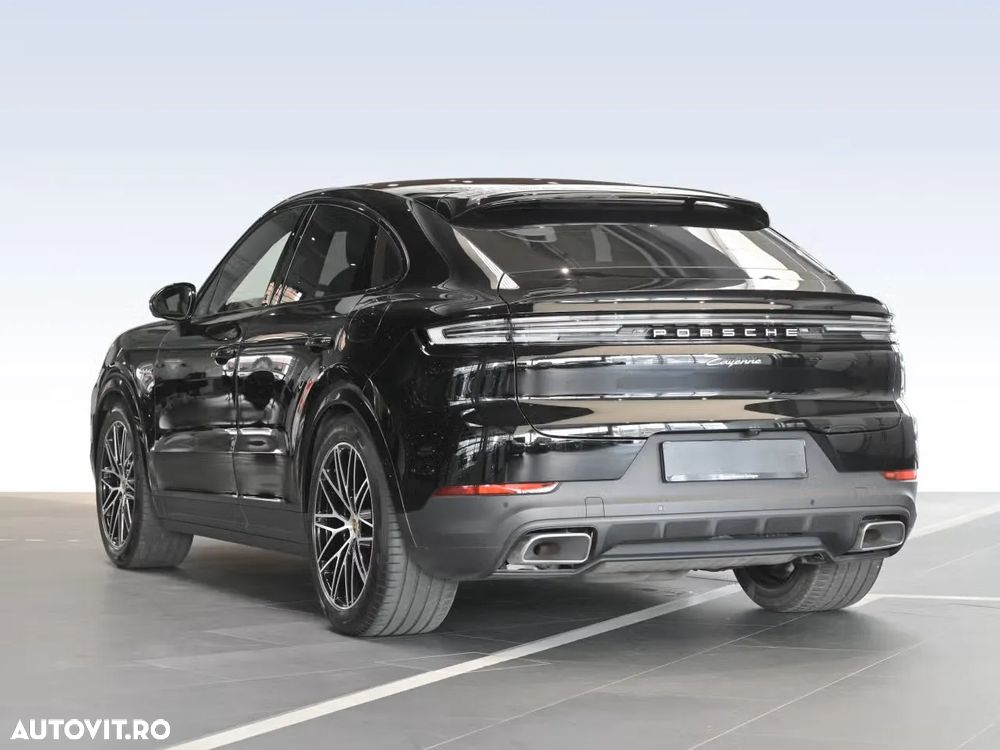 Porsche Cayenne Coupe E-Hybrid - 3
