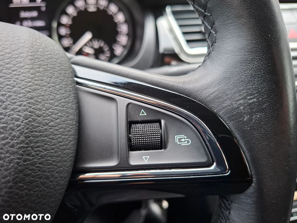 Skoda RAPID 1.4 TSI DSG Ambition - 21