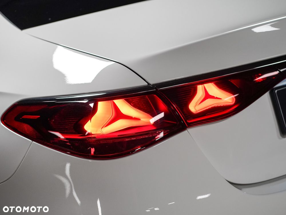 Mercedes-Benz Klasa E 220 d 9G-TRONIC Edition AMG Line - 6