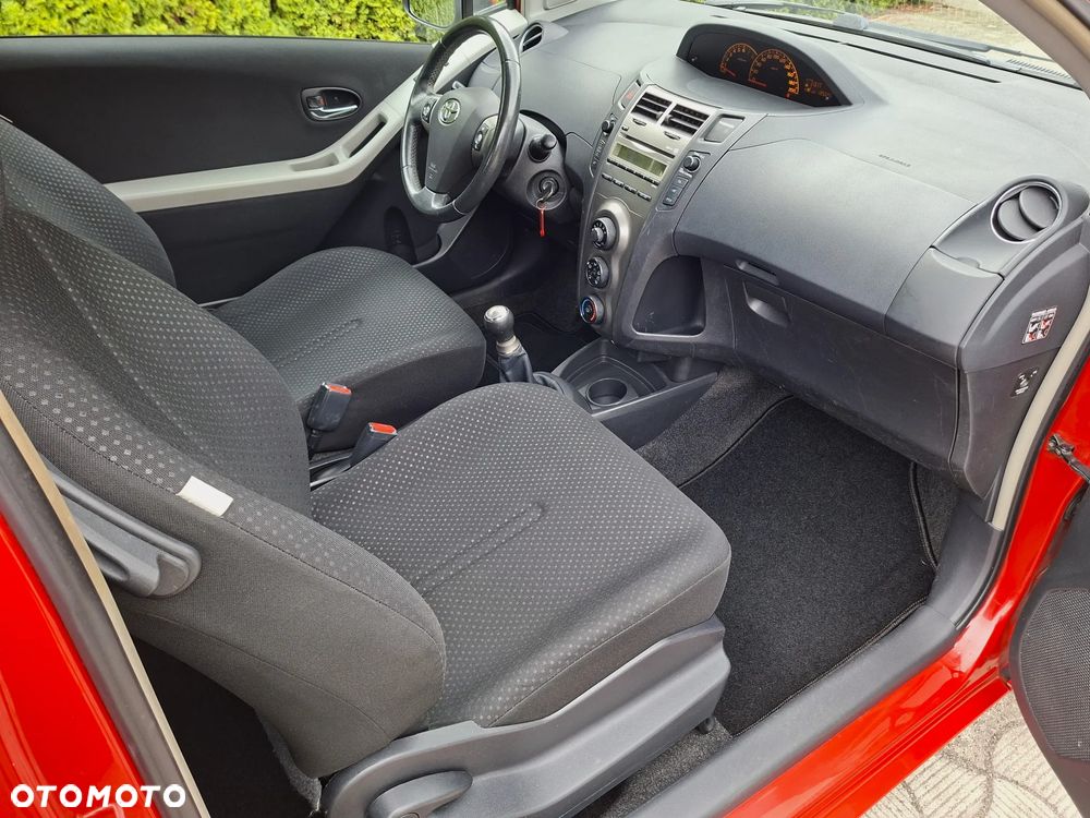 Toyota Yaris 1.0 VVT-i Sol - 9