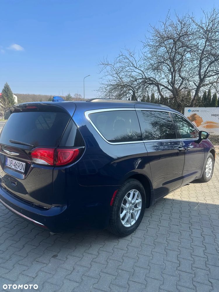 Chrysler Pacifica - 7